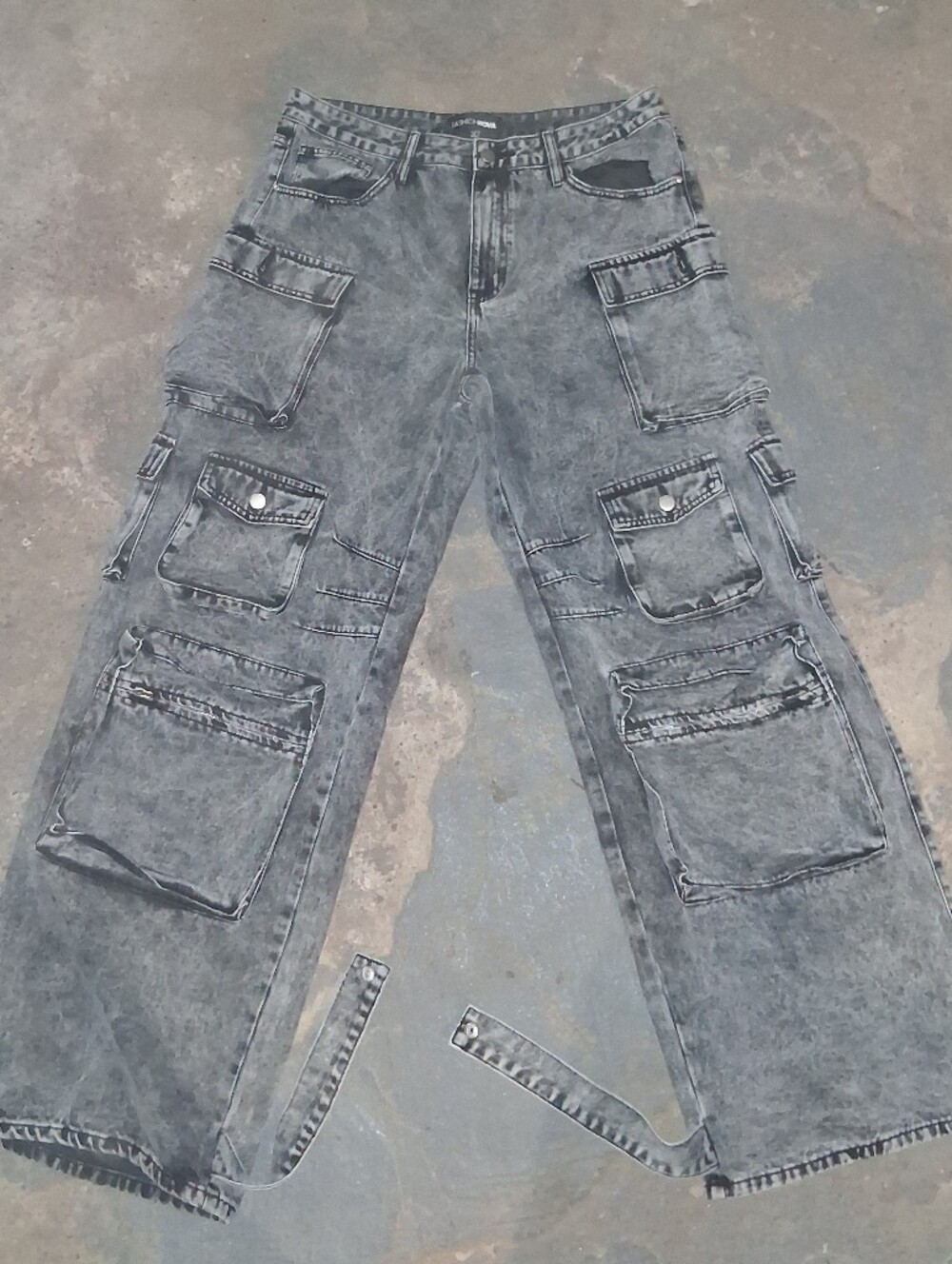 Fashion Nova Womens Acid Wash Cargo Jeans